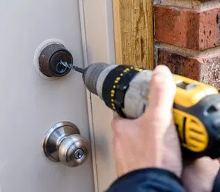 Locksmith Master Shop Los Angeles, CA 310-844-9295 Locksmith Master Shop Los Angeles, CA 310-844-9295 - 1-Locksmith-Services