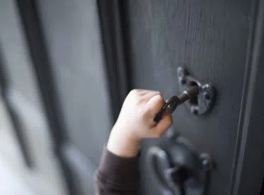 Locksmith Master Shop Los Angeles, CA 310-844-9295 Locksmith Master Shop Los Angeles, CA 310-844-9295 - 7-Door-Unlock